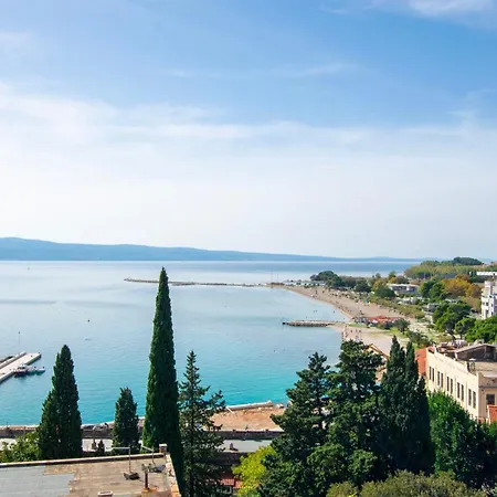 Apartments Ozren Omis Exterior photo