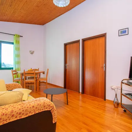 Apartments Ozren Omis Exterior photo