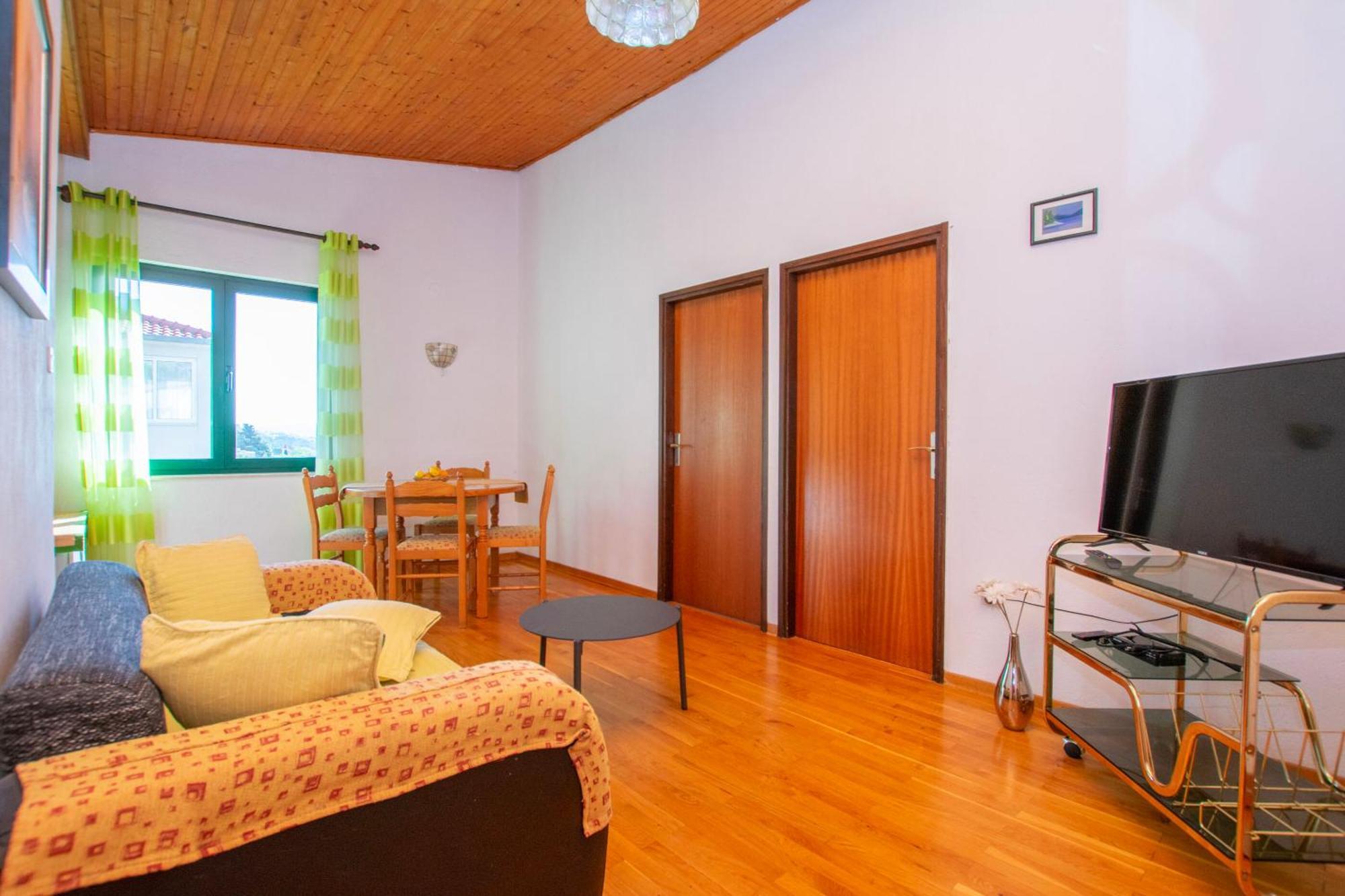 Apartment Ozren *